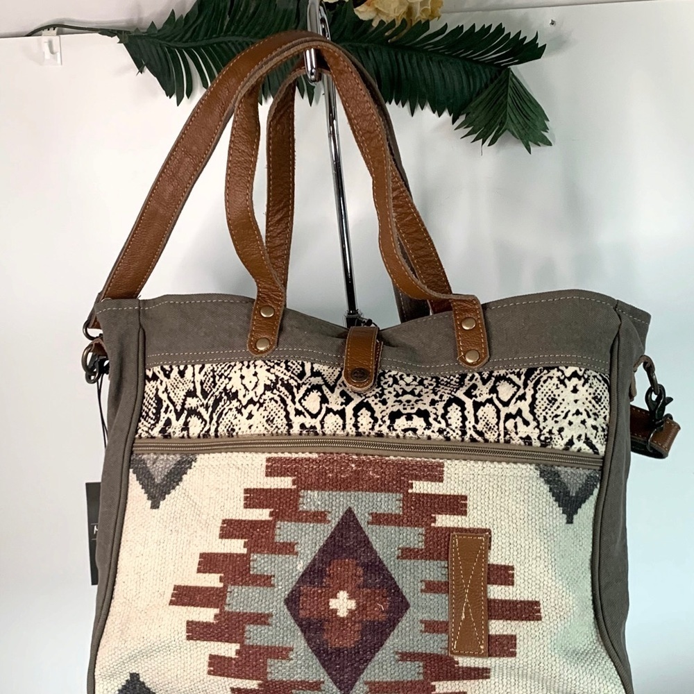 Myra Women"s Bag Amber Cool Messenger Tote! - Picture 11 of 12
